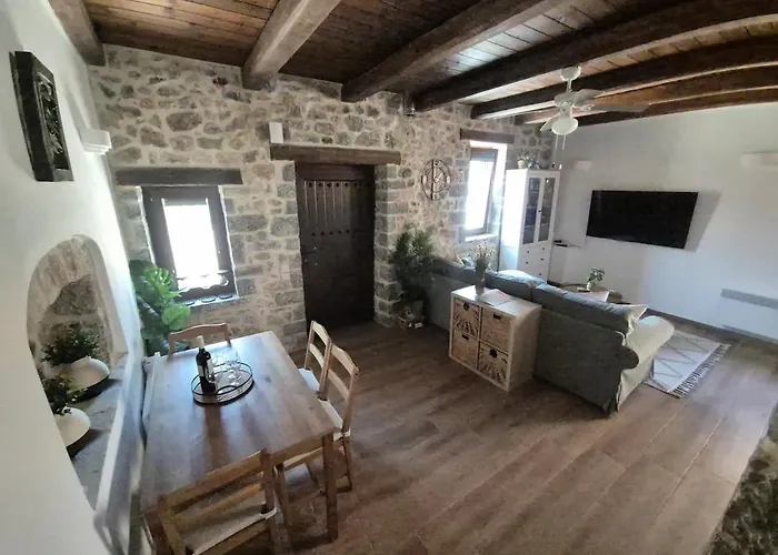 Mandalena Retreat Majestic Veiws * Vrachasi